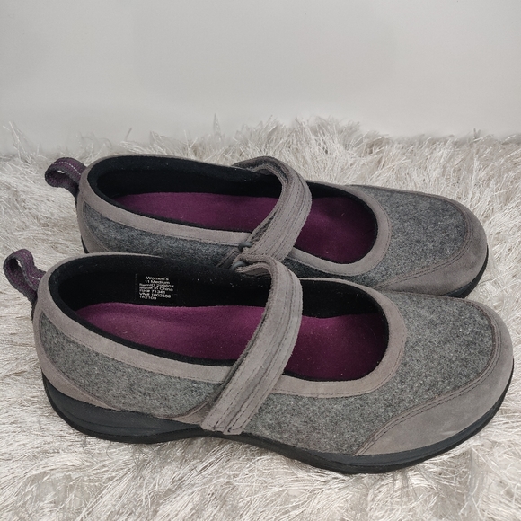 L.L. Bean Shoes Ll Bean Mary Janes Shoes Sz 1 Poshmark